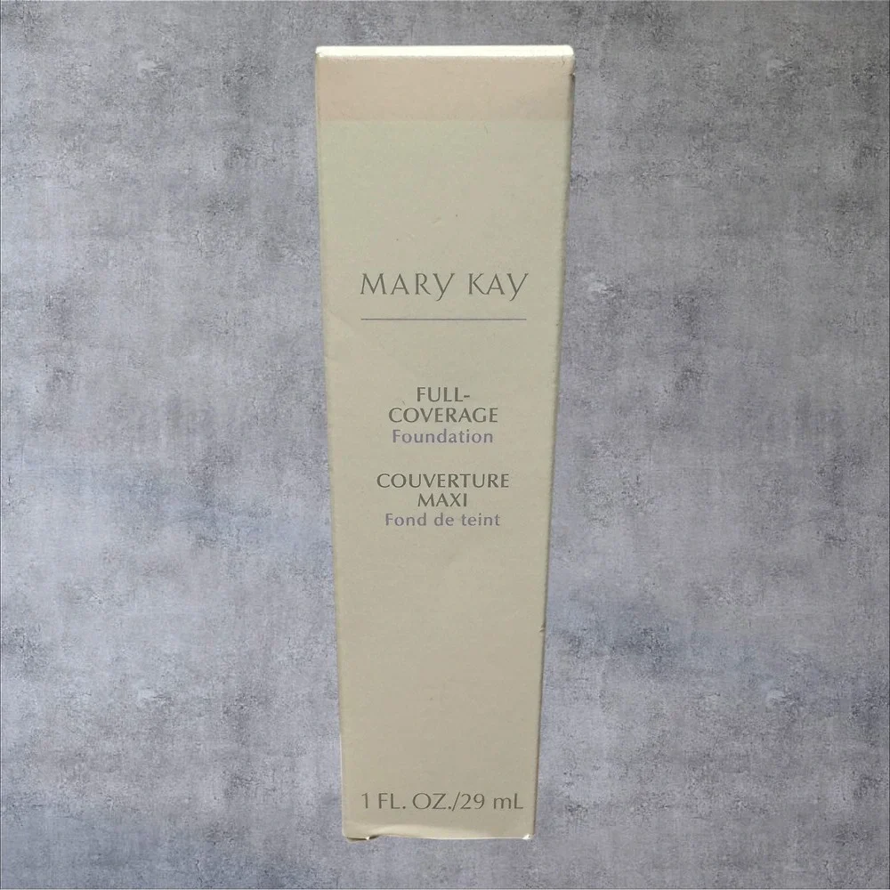 Mary Kay Full-Coverage Foundation Beige 305 366900 1oz NEW Disc. - Gray Cap